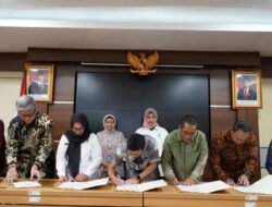 REHABILITASI DAS 37 HEKTAR SELESAI: WABUP PUSPAWATI SERAHKAN HASIL PENANAMAN