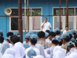 Bupati Irwan Pimpin Apel Pagi di SMAN 1 Luwu Timur: “Gantungkanlah Cita-Cita Setinggi Mungkin