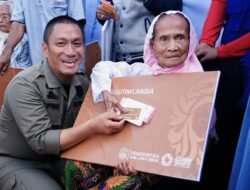 Pemkab Luwu Timur Salurkan Kartu Lansia 2025: Bentuk Nyata Kepedulian Pemerintah