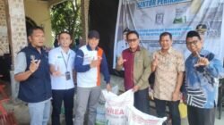 Bangkitkan Tambak Rakyat, Pemkab Lutim Gelontorkan Jutaan Kilo Pupuk Subsidi untuk 1.163 Pembudidaya Ikan