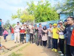 WABUP PUSPAWATI LEPAS BENIH IKAN DI SUNGAI BALANTANG, AJAK WARGA JAGA EKOSISTEM SUNGAI